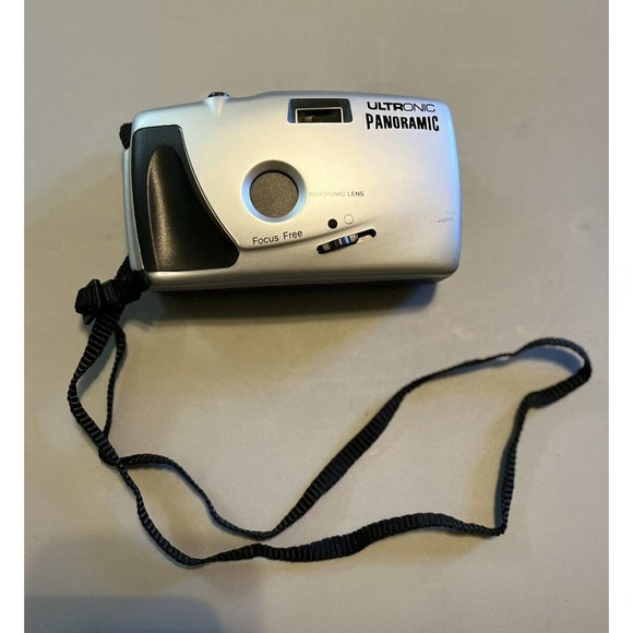Vintage Ultronic Panoramic Camera 35mm Film Point & Shoot Silver & carrying case - Picture 3 of 8